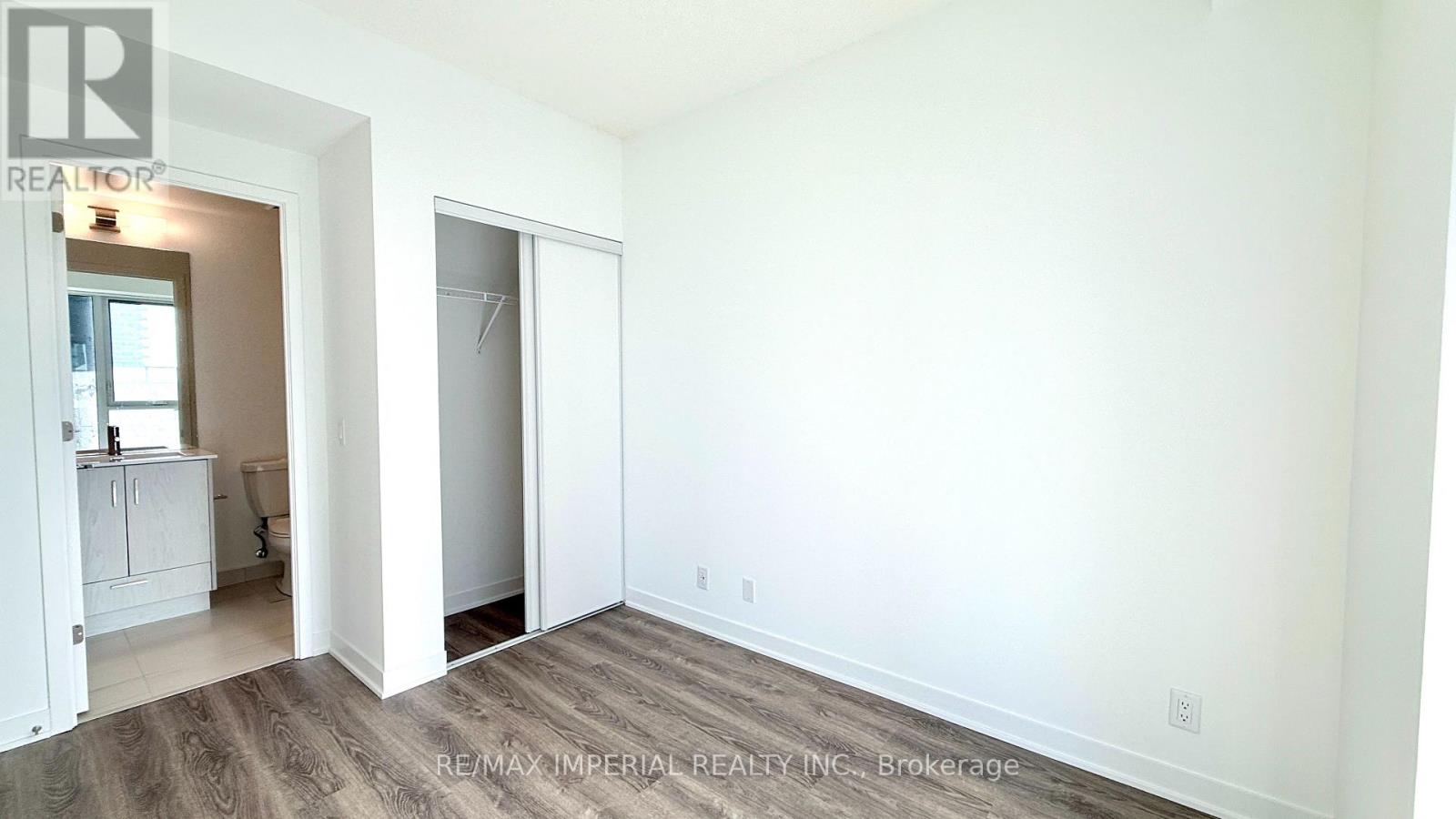 2107 - 180 Front Street, Toronto, Ontario  M5A 0K9 - Photo 21 - C12859832