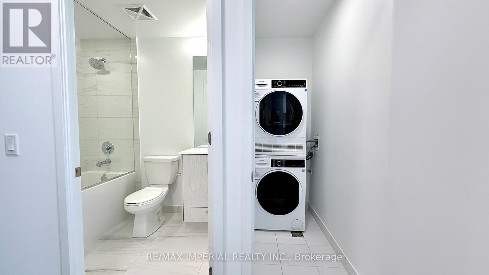 2107 - 180 Front Street, Toronto, Ontario  M5A 0K9 - Photo 8 - C12859832