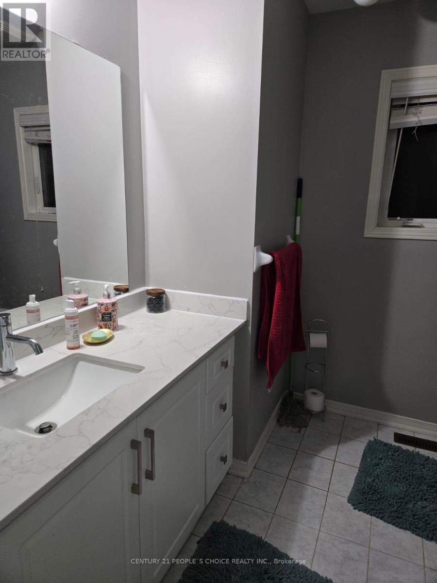 1305 Brandon Terrace, Milton, Ontario  L9T 7R3 - Photo 10 - W12907648