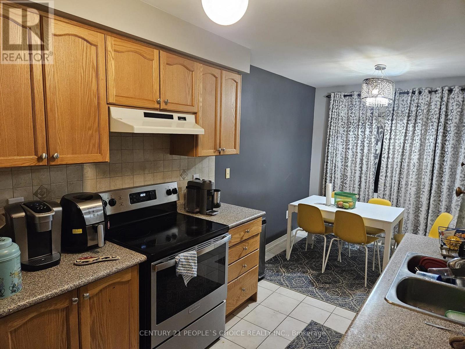 1305 Brandon Terrace, Milton, Ontario  L9T 7R3 - Photo 4 - W12907648