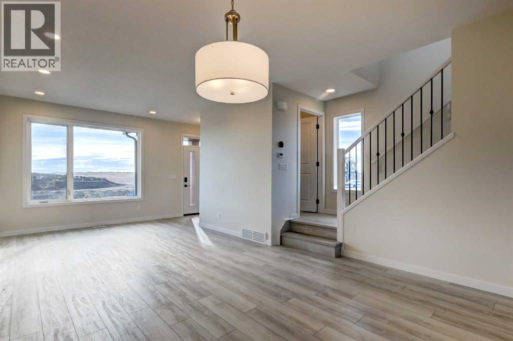 70 Setonvista Grove Se, Calgary, Alberta  T3M 4H8 - Photo 8 - A2265045