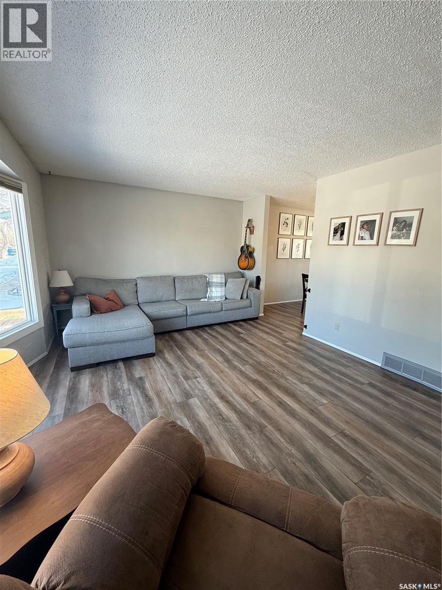 59 Mcdougall Crescent, Saskatoon, Saskatchewan  S7L 5B9 - Photo 6 - SK031023