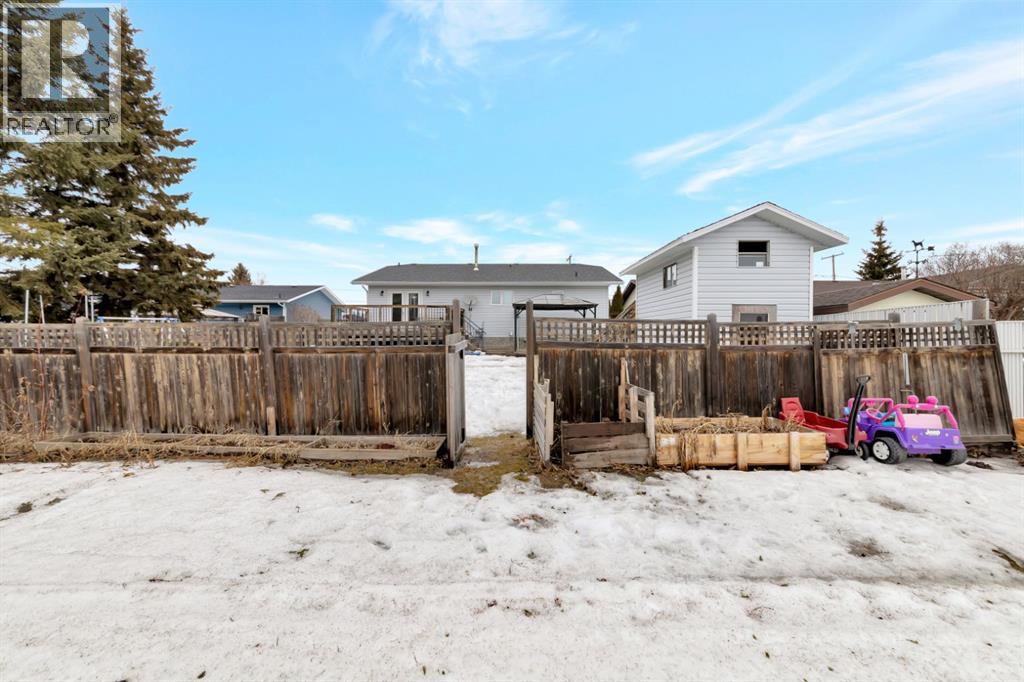 207 3rd Avenue E, Neilburg, Saskatchewan  S0M 2C0 - Photo 41 - A2294907