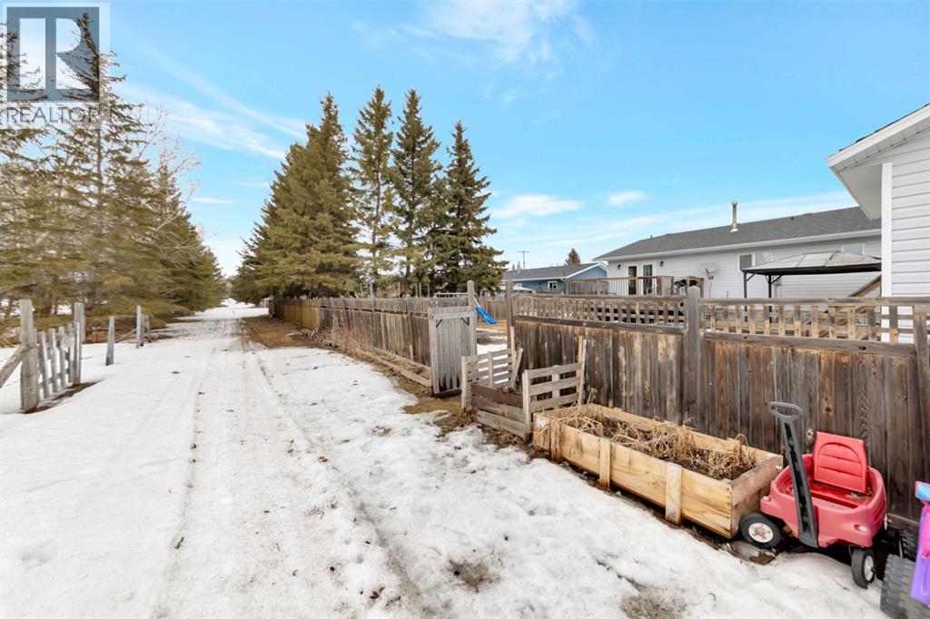 207 3rd Avenue E, Neilburg, Saskatchewan  S0M 2C0 - Photo 42 - A2294907