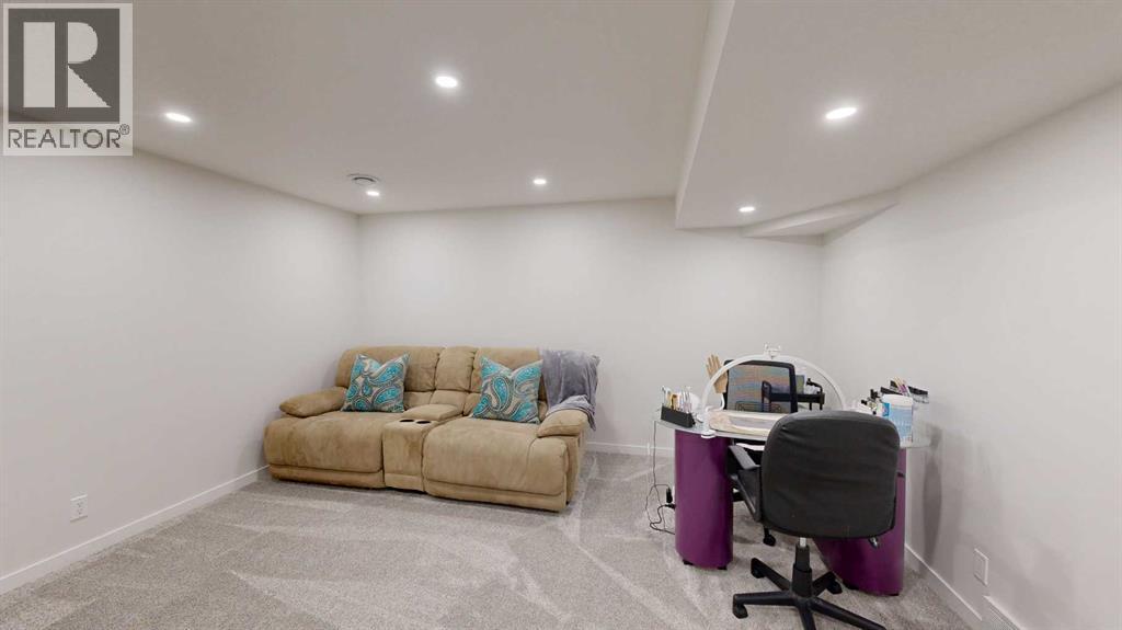 27 Mist Mountain Rise, Okotoks, Alberta T1S 5P6 - Photo 38 - A2290063