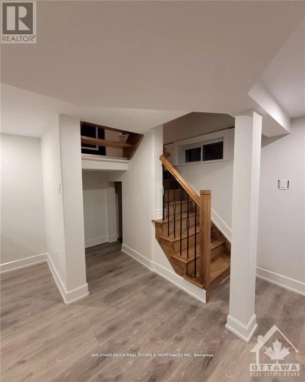B - 814 Smyth Road, Ottawa, Ontario  K1G 1P3 - Photo 3 - X12907656