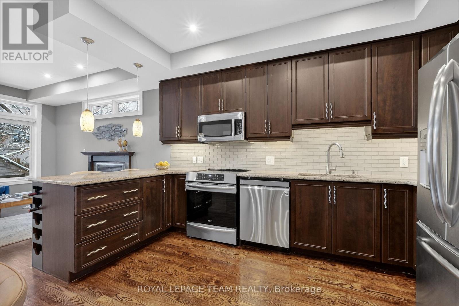 A - 142 A Queen Mary Street, Ottawa, Ontario  K1K 1X5 - Photo 16 - X12907670