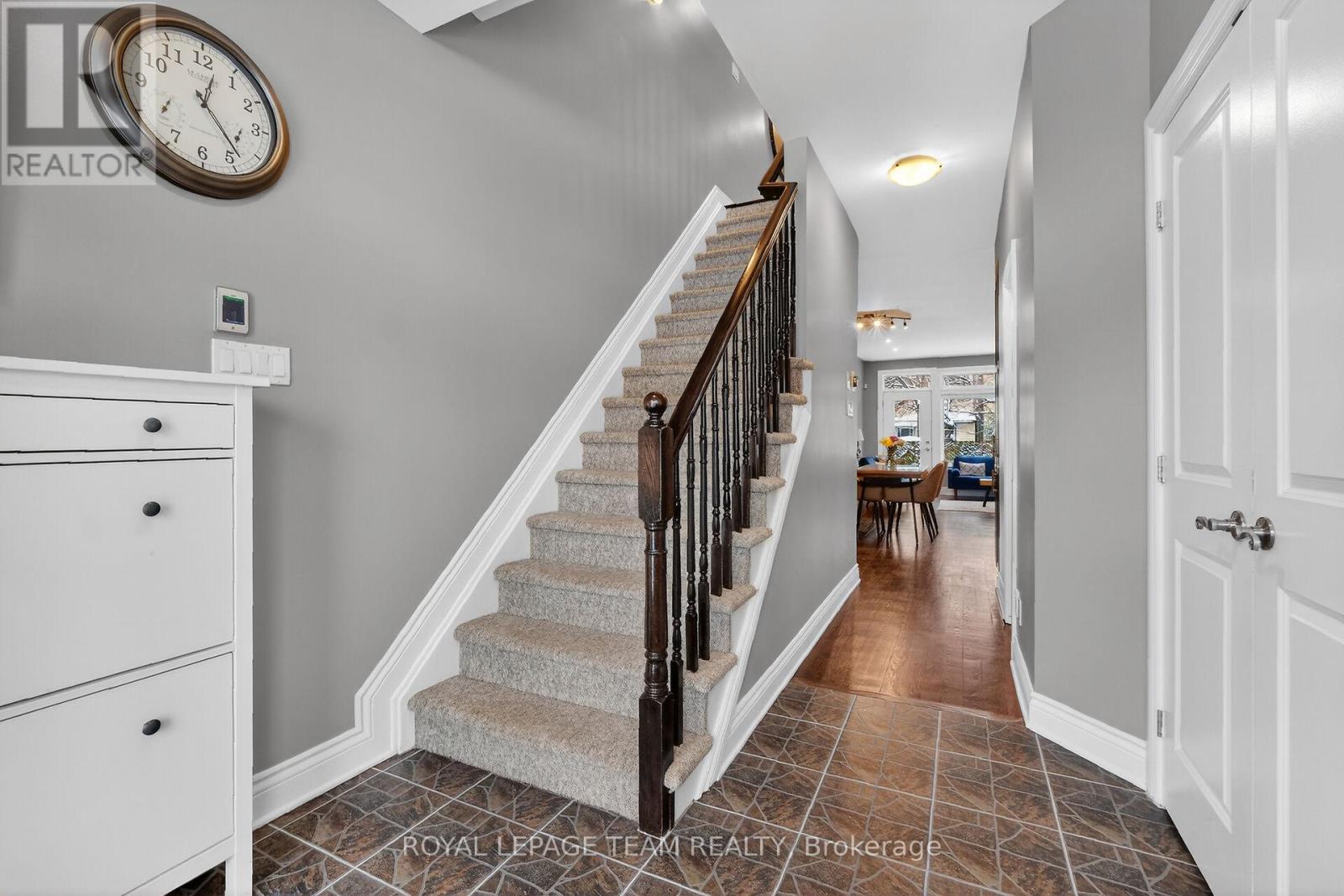 A - 142 A Queen Mary Street, Ottawa, Ontario  K1K 1X5 - Photo 3 - X12907670