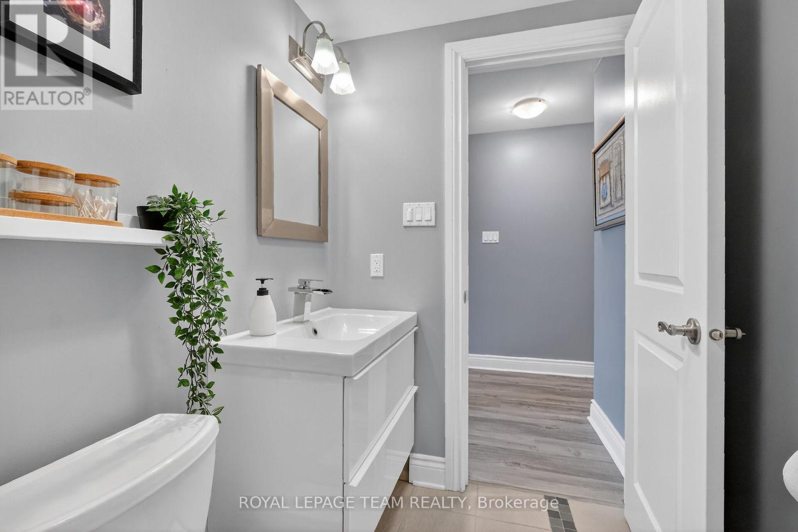 A - 142 A Queen Mary Street, Ottawa, Ontario  K1K 1X5 - Photo 30 - X12907670