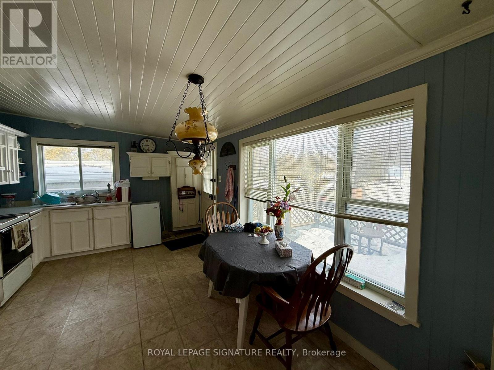 2644 Lakeshore Drive, Ramara, Ontario  L0K 1B0 - Photo 9 - S12839172