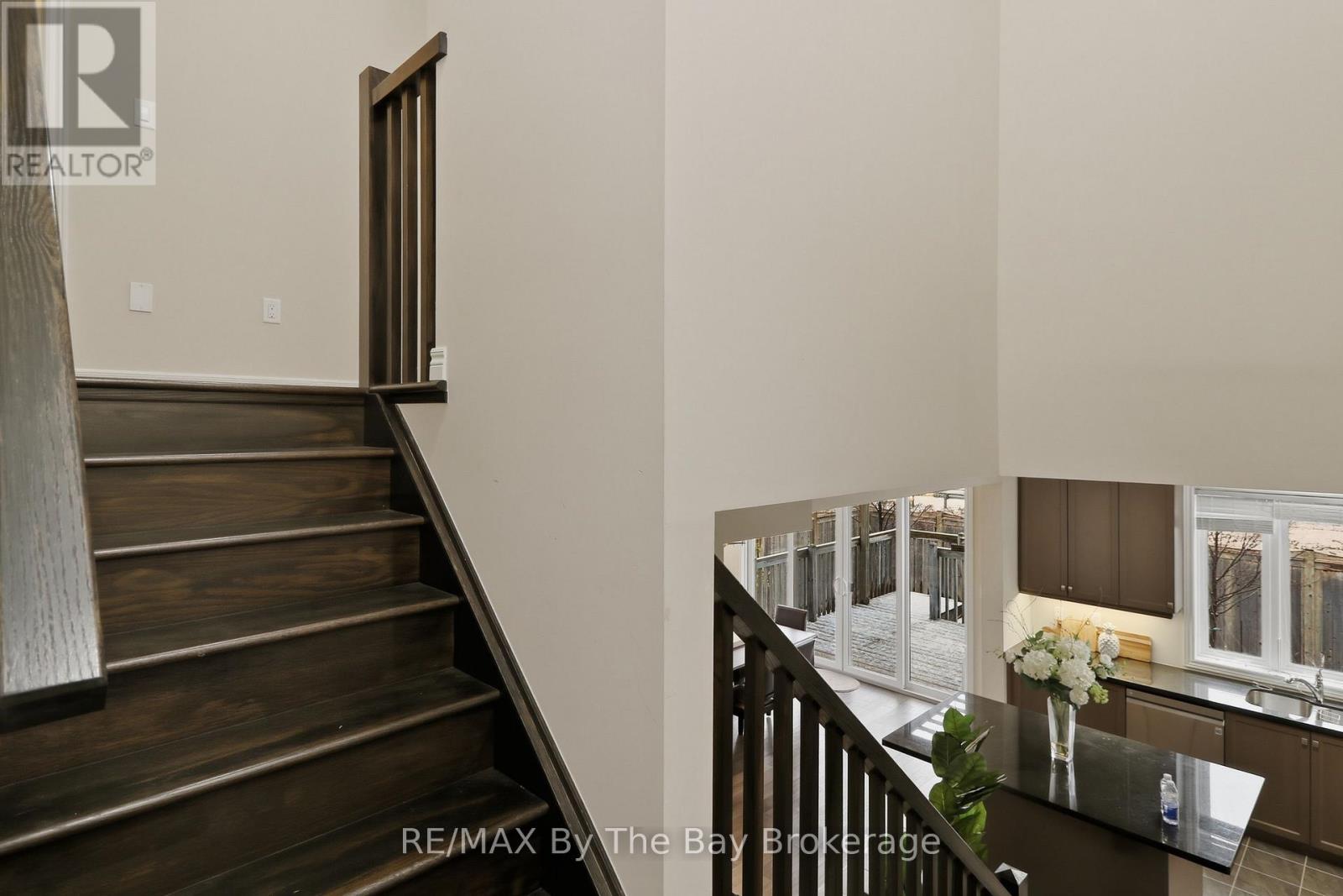 126 Delphi Lane, Blue Mountains, Ontario  N0H 1J0 - Photo 19 - X12907654