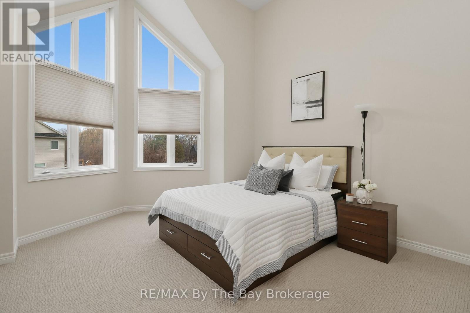 126 Delphi Lane, Blue Mountains, Ontario  N0H 1J0 - Photo 21 - X12907654