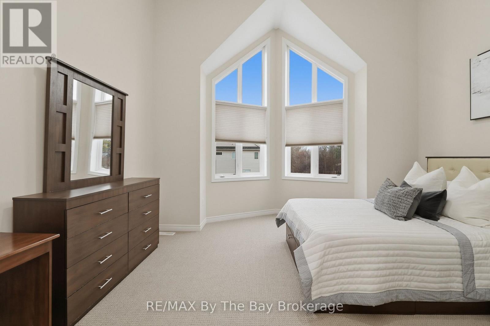 126 Delphi Lane, Blue Mountains, Ontario  N0H 1J0 - Photo 23 - X12907654