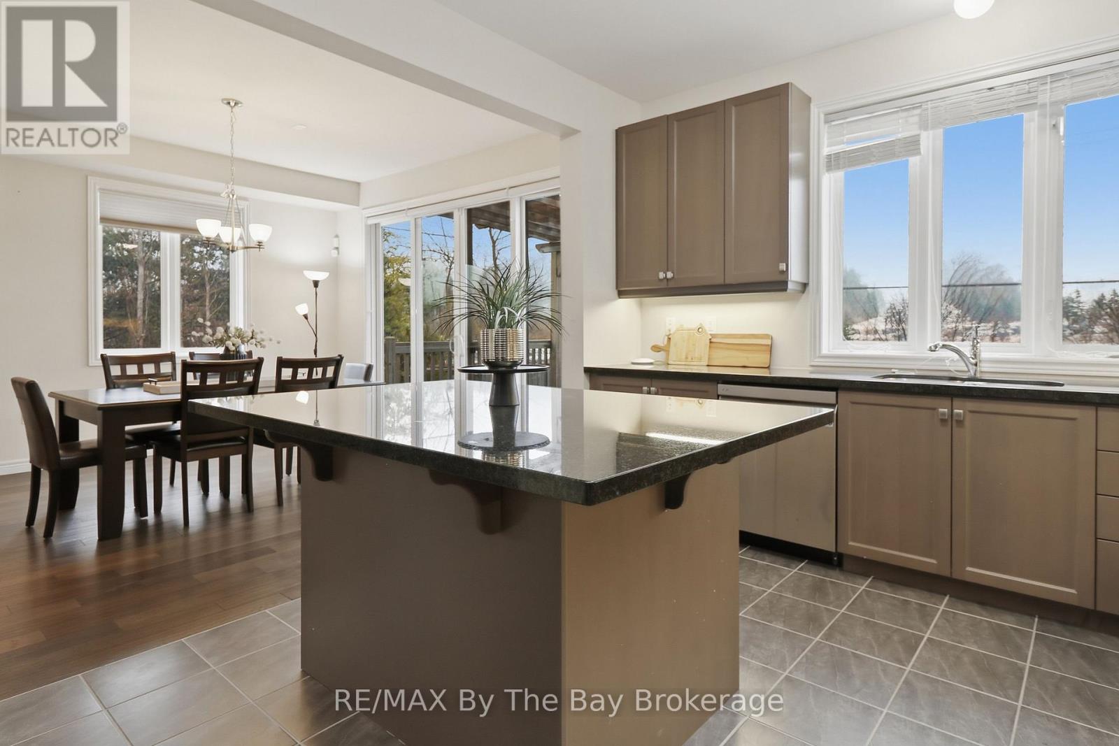 126 Delphi Lane, Blue Mountains, Ontario  N0H 1J0 - Photo 29 - X12907654