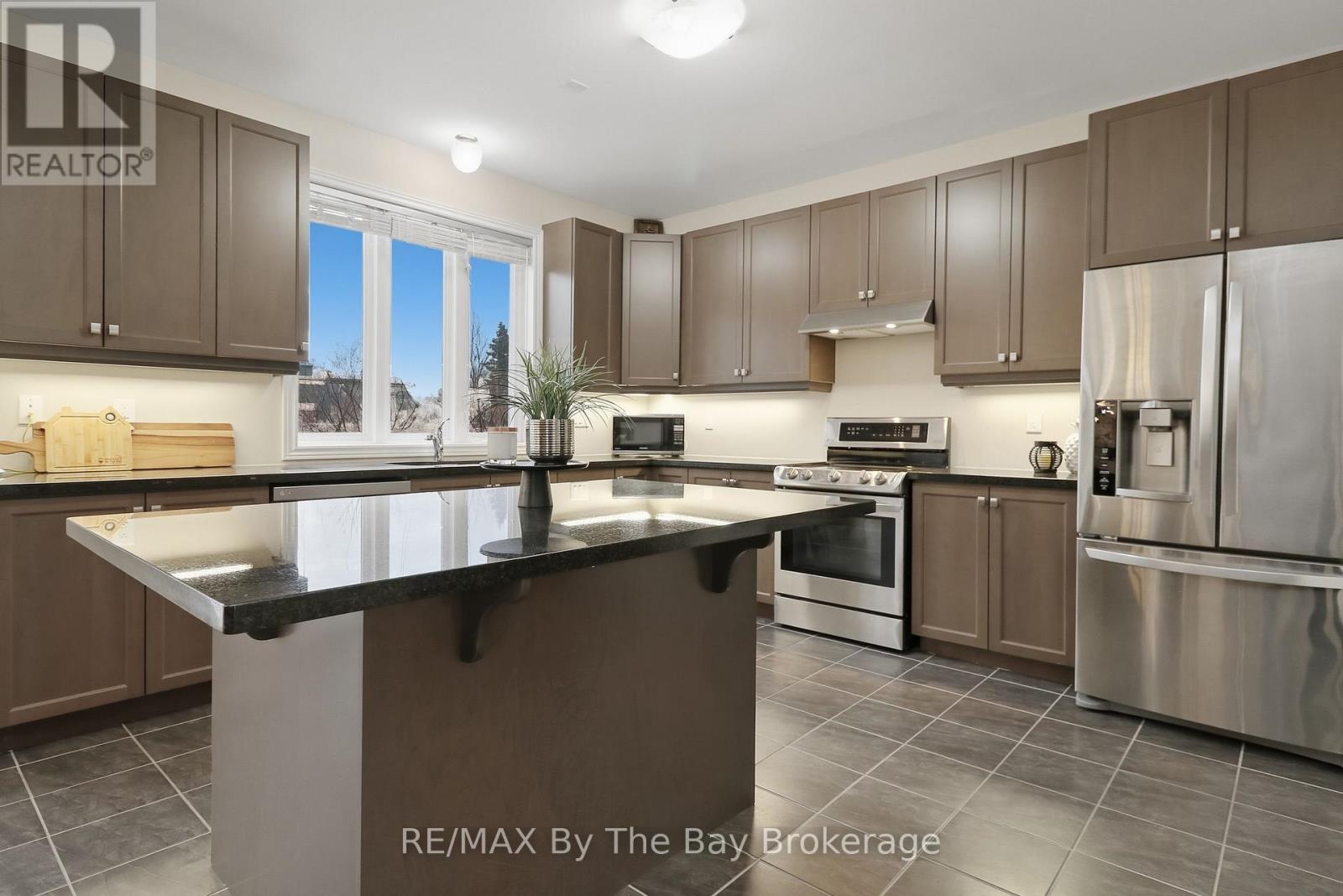 126 Delphi Lane, Blue Mountains, Ontario  N0H 1J0 - Photo 31 - X12907654