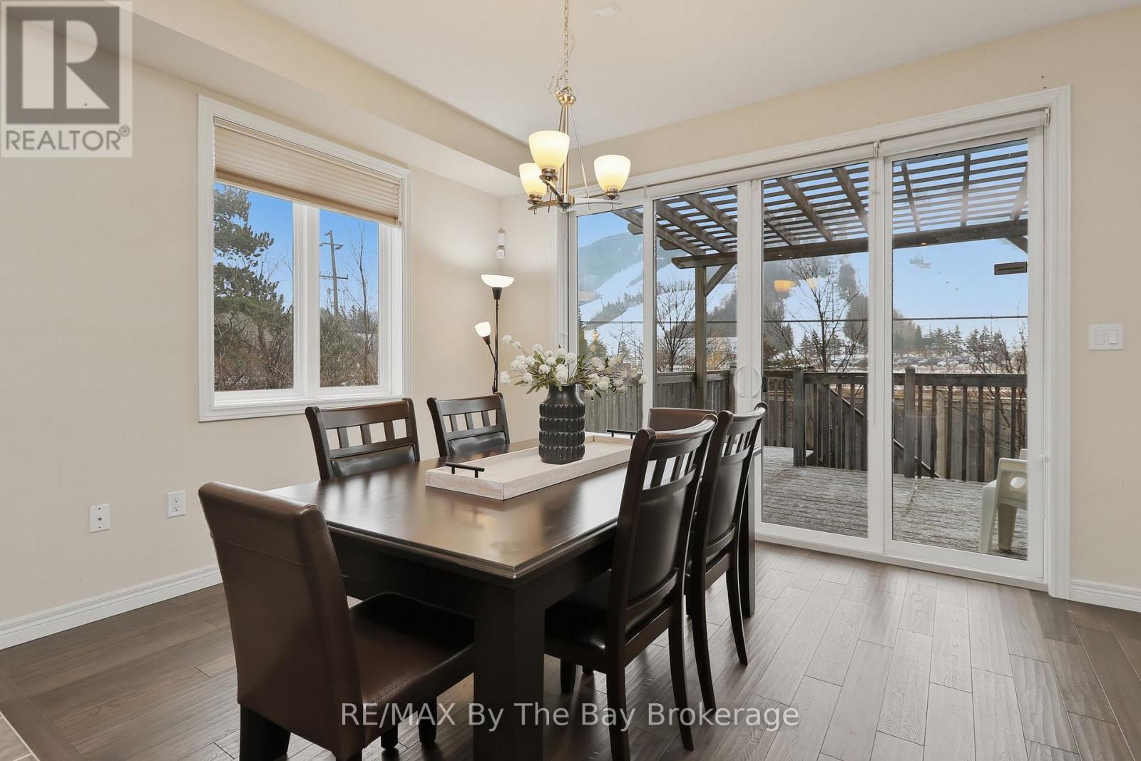 126 Delphi Lane, Blue Mountains, Ontario  N0H 1J0 - Photo 7 - X12907654