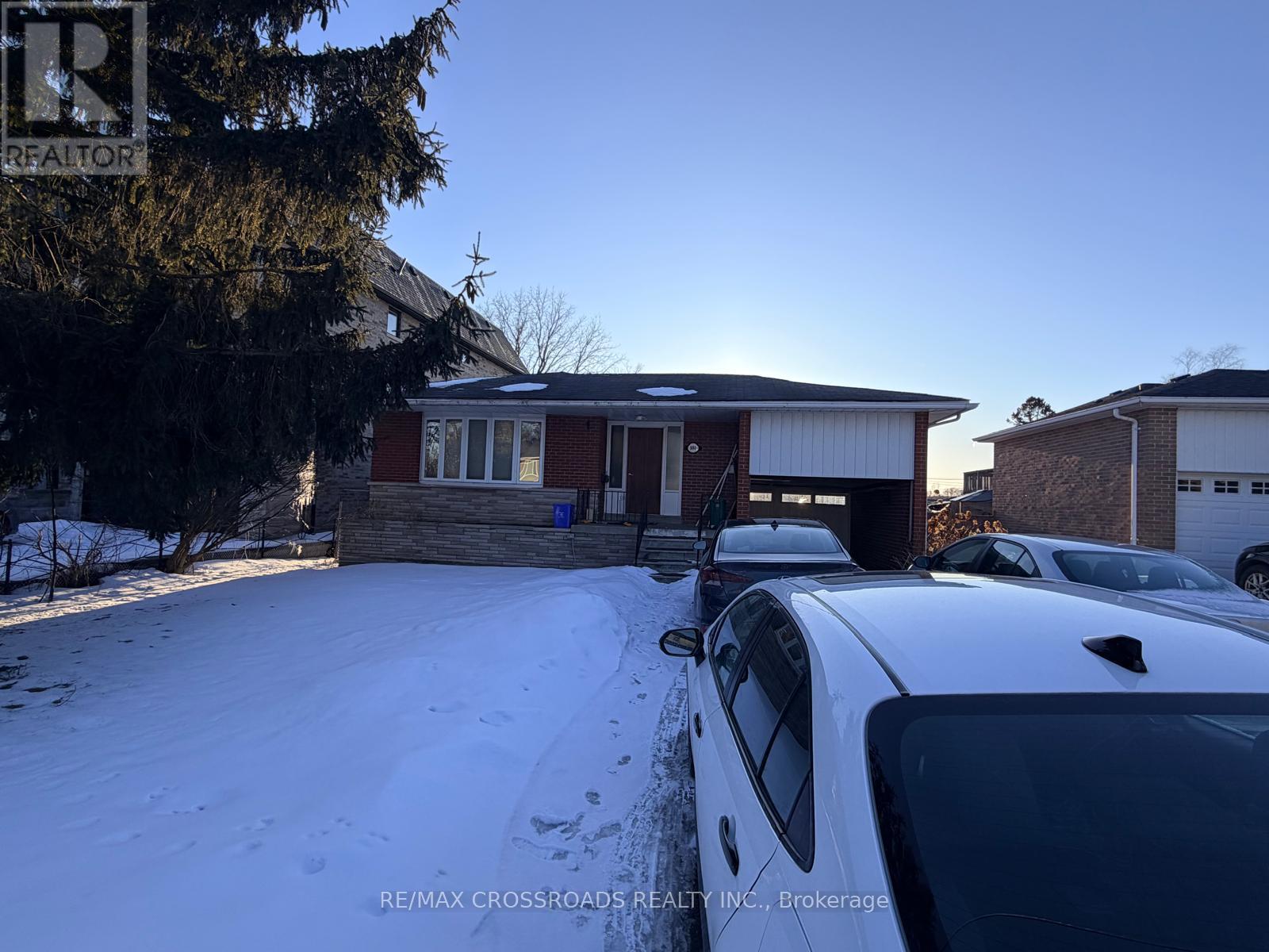 804 FAIRVIEW AVENUE, Pickering, Ontario