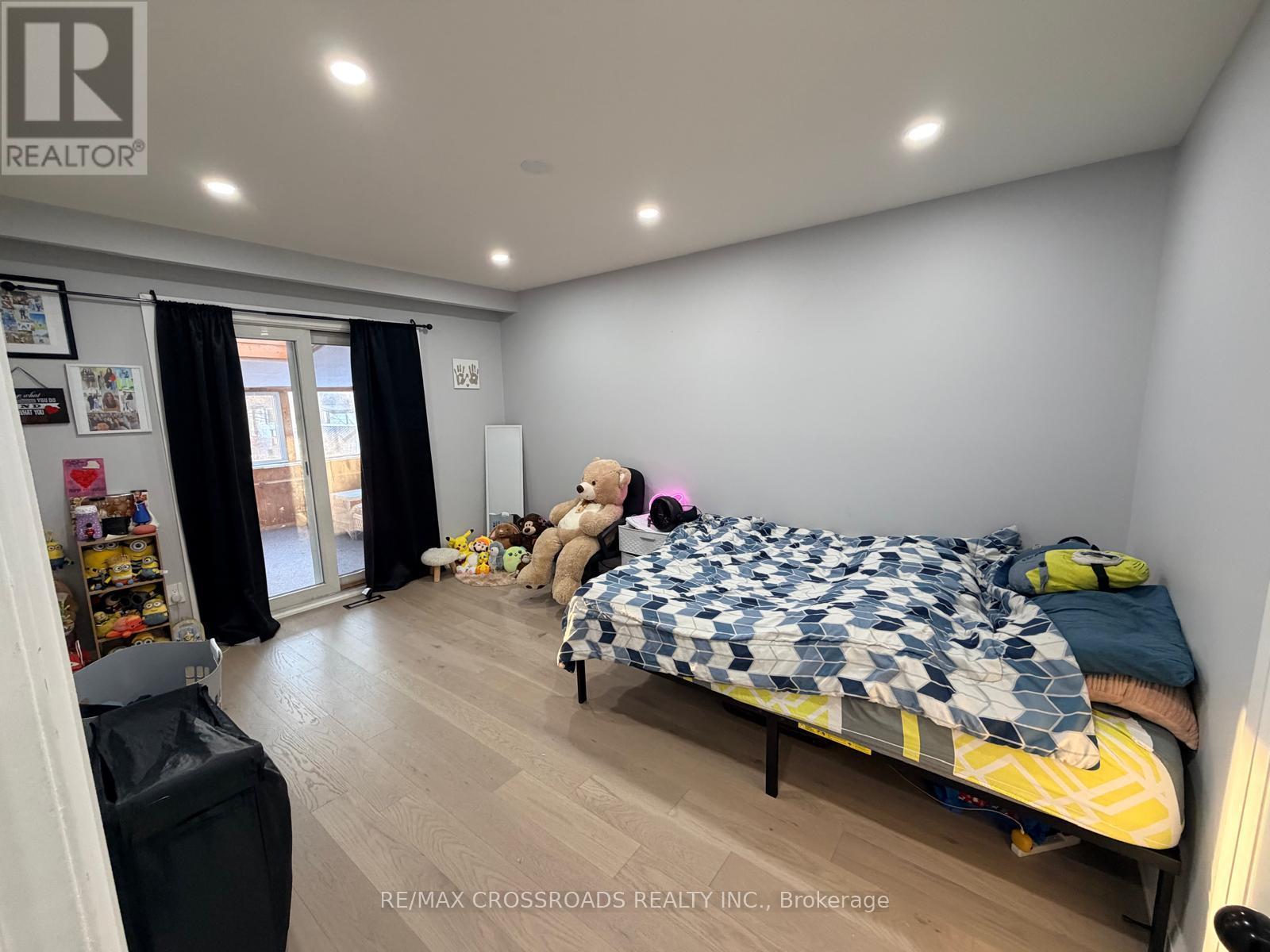 804 Fairview Avenue, Pickering, Ontario  L1W 1M8 - Photo 8 - E12907658