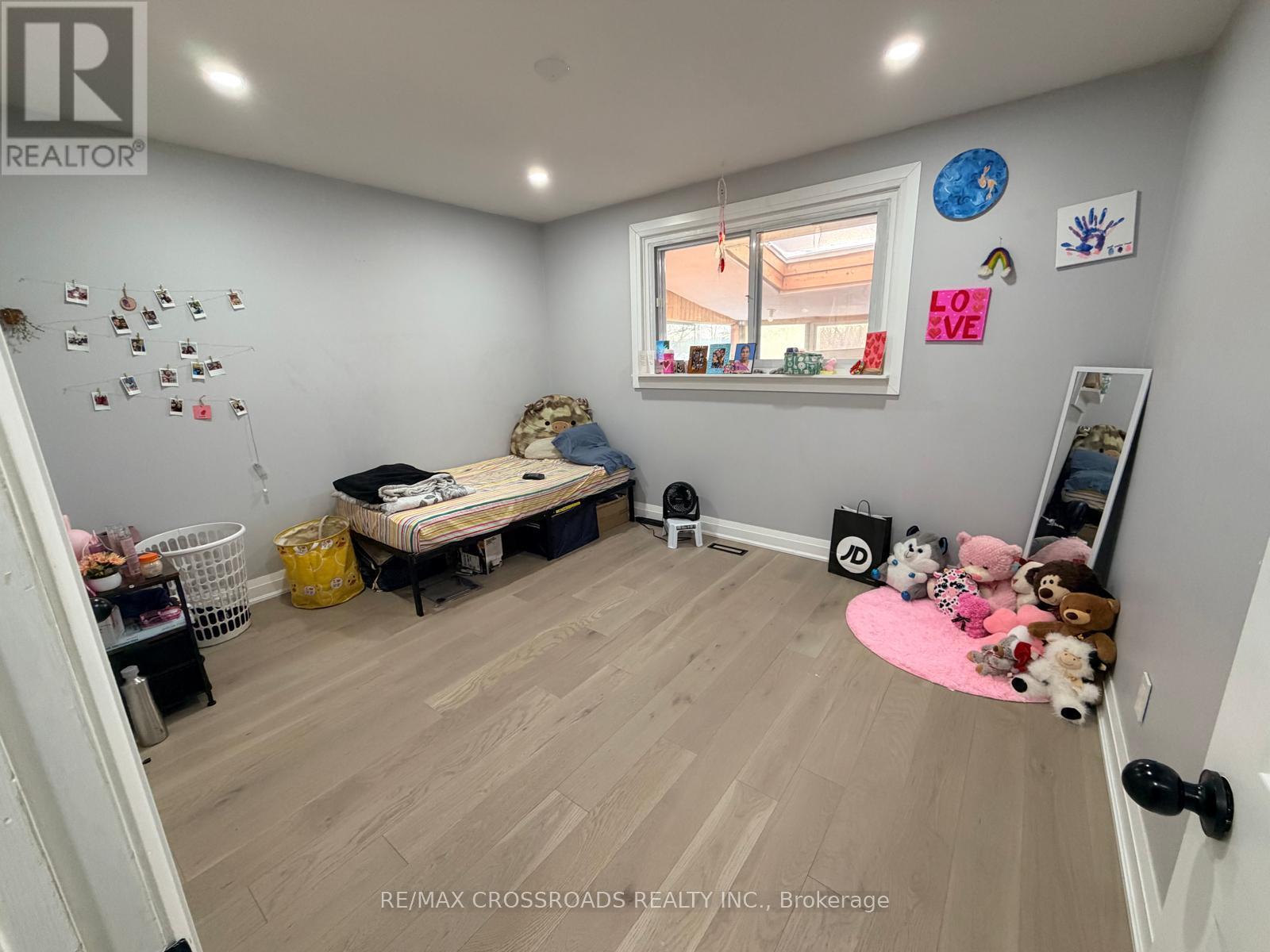 804 Fairview Avenue, Pickering, Ontario  L1W 1M8 - Photo 9 - E12907658