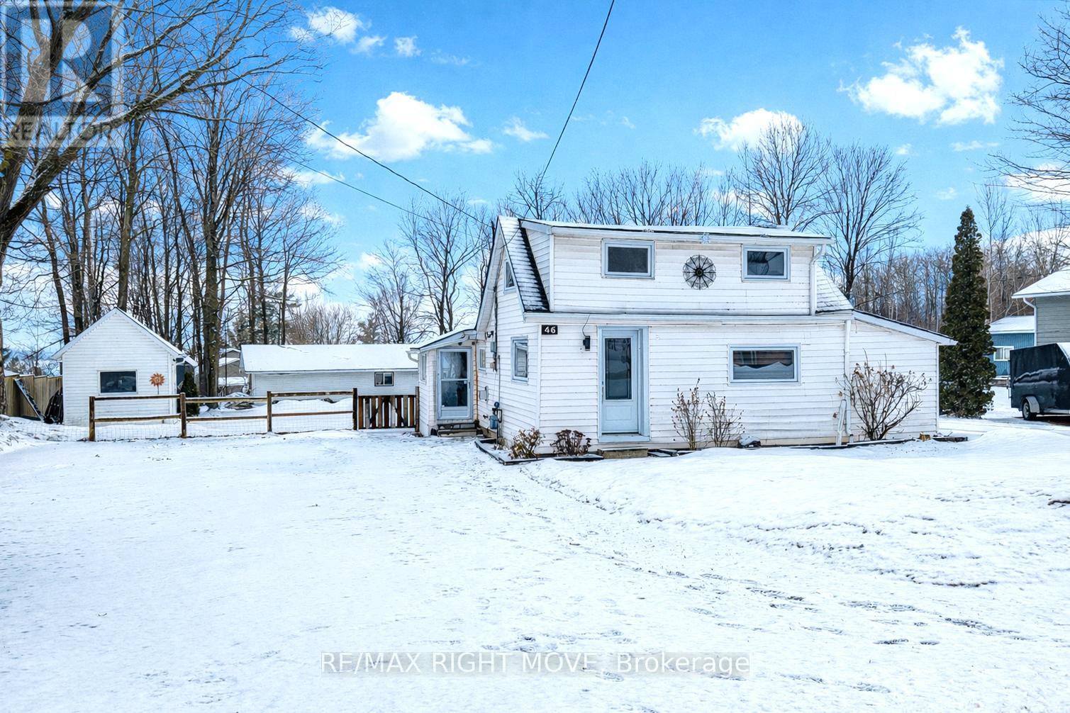 46 OSBORNE STREET, Tay, Ontario