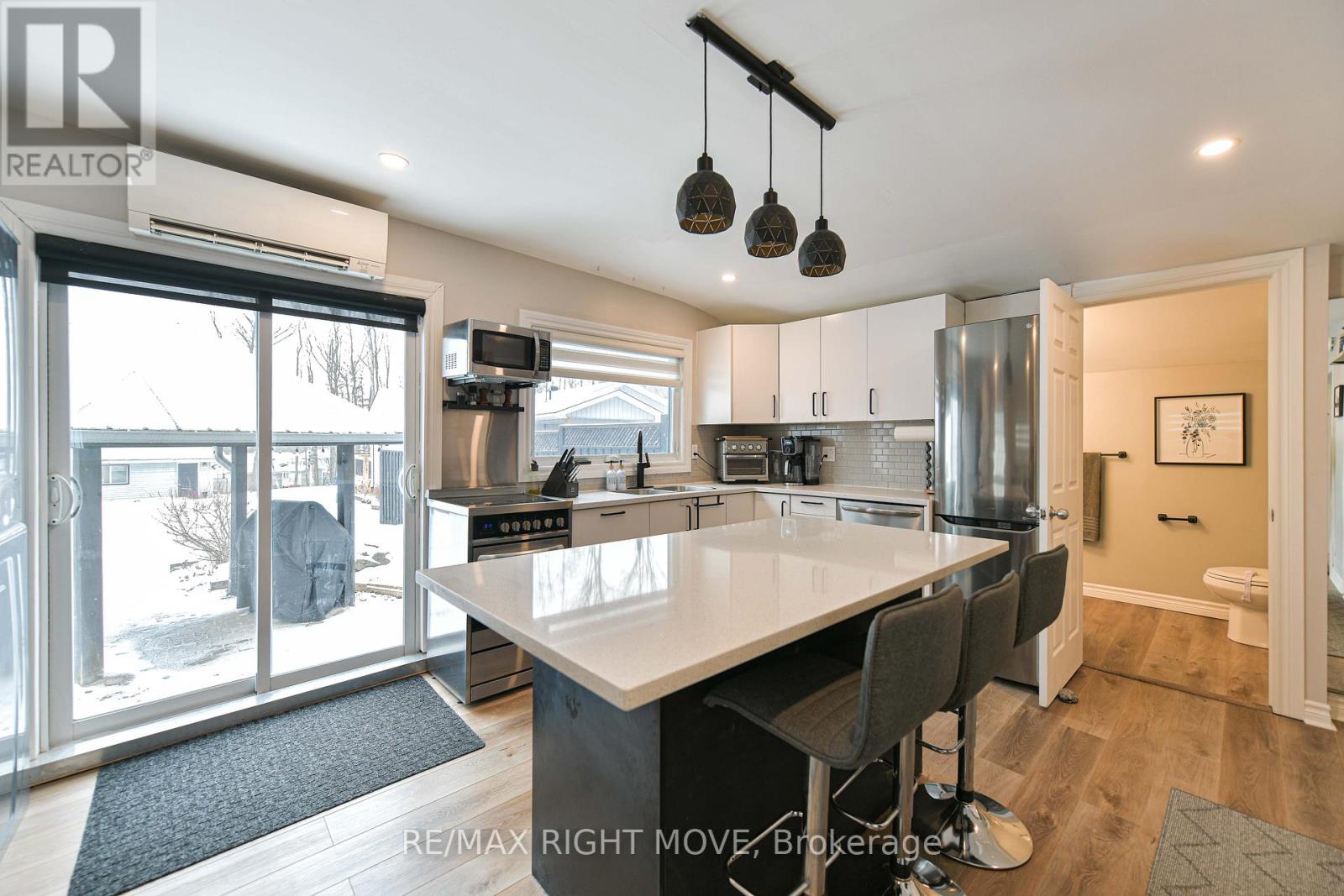 46 Osborne Street, Tay, Ontario  L0K 2A0 - Photo 14 - S12907660