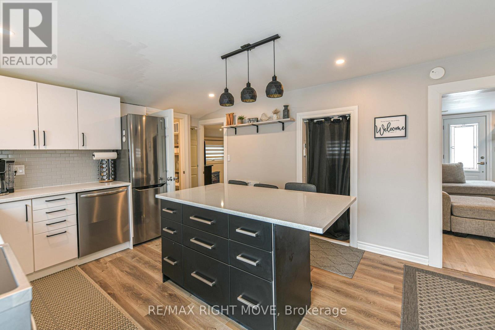 46 Osborne Street, Tay, Ontario  L0K 2A0 - Photo 16 - S12907660