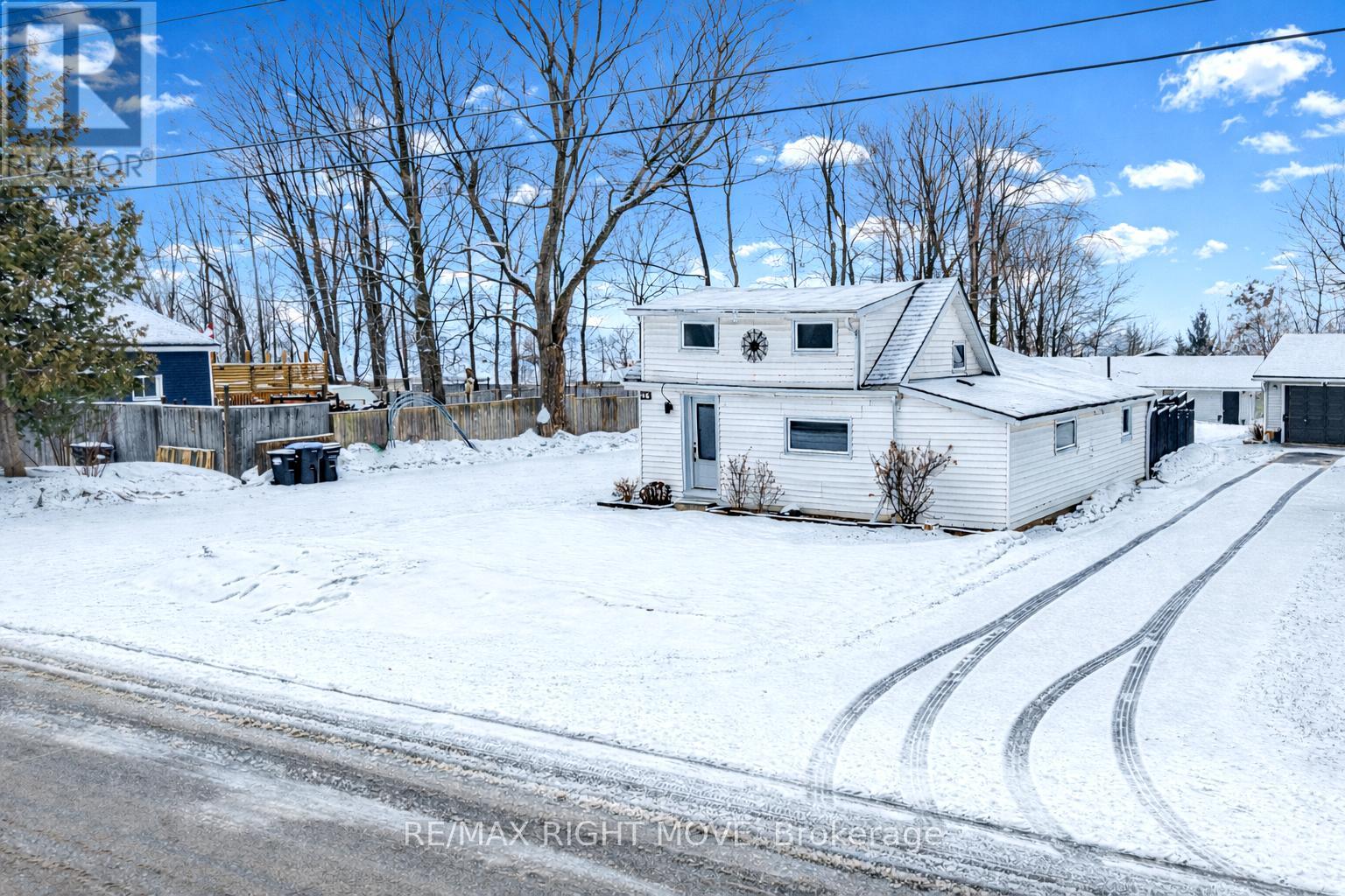 46 Osborne Street, Tay, Ontario  L0K 2A0 - Photo 3 - S12907660