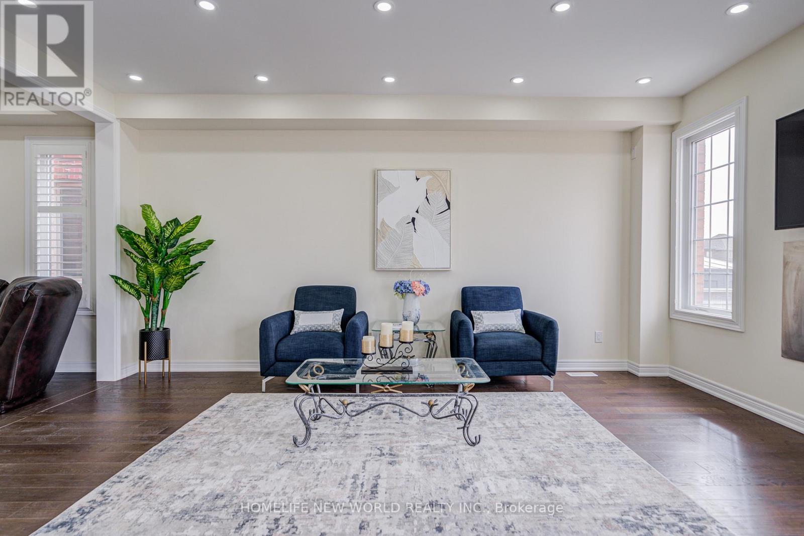 88 Roth Street, Aurora, Ontario  L4G 0W7 - Photo 20 - N12877202