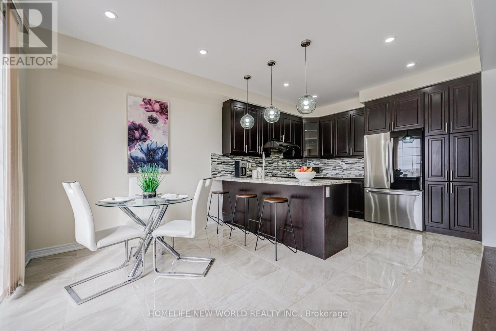 88 Roth Street, Aurora, Ontario  L4G 0W7 - Photo 18 - N12877202