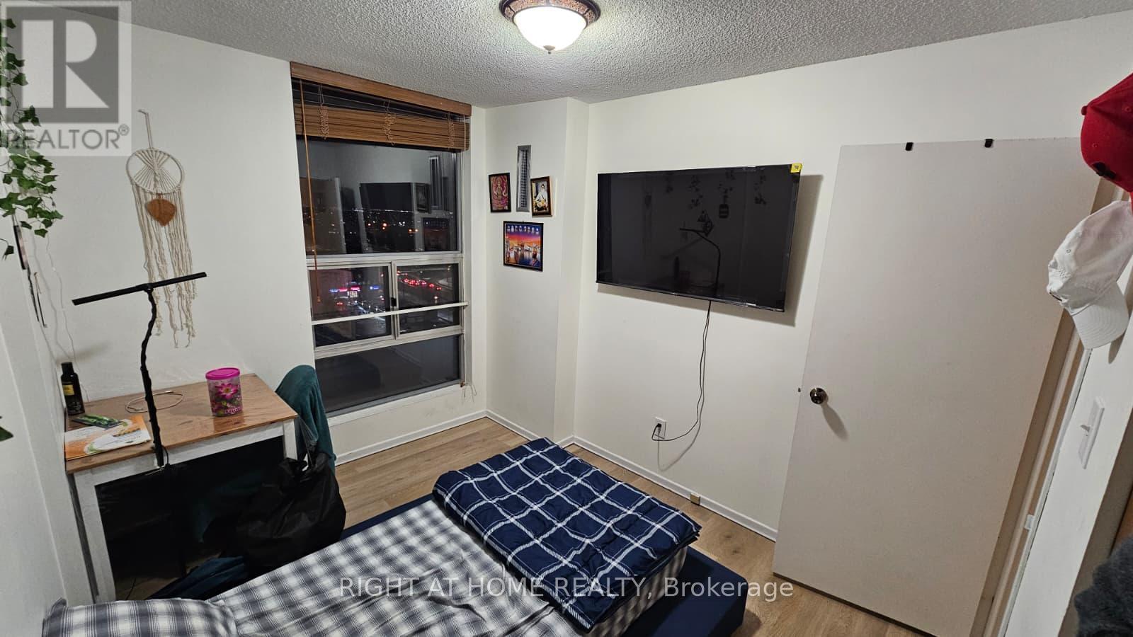 1912 - 25 Kensington Road, Brampton, Ontario  L6T 3W8 - Photo 12 - W12894004