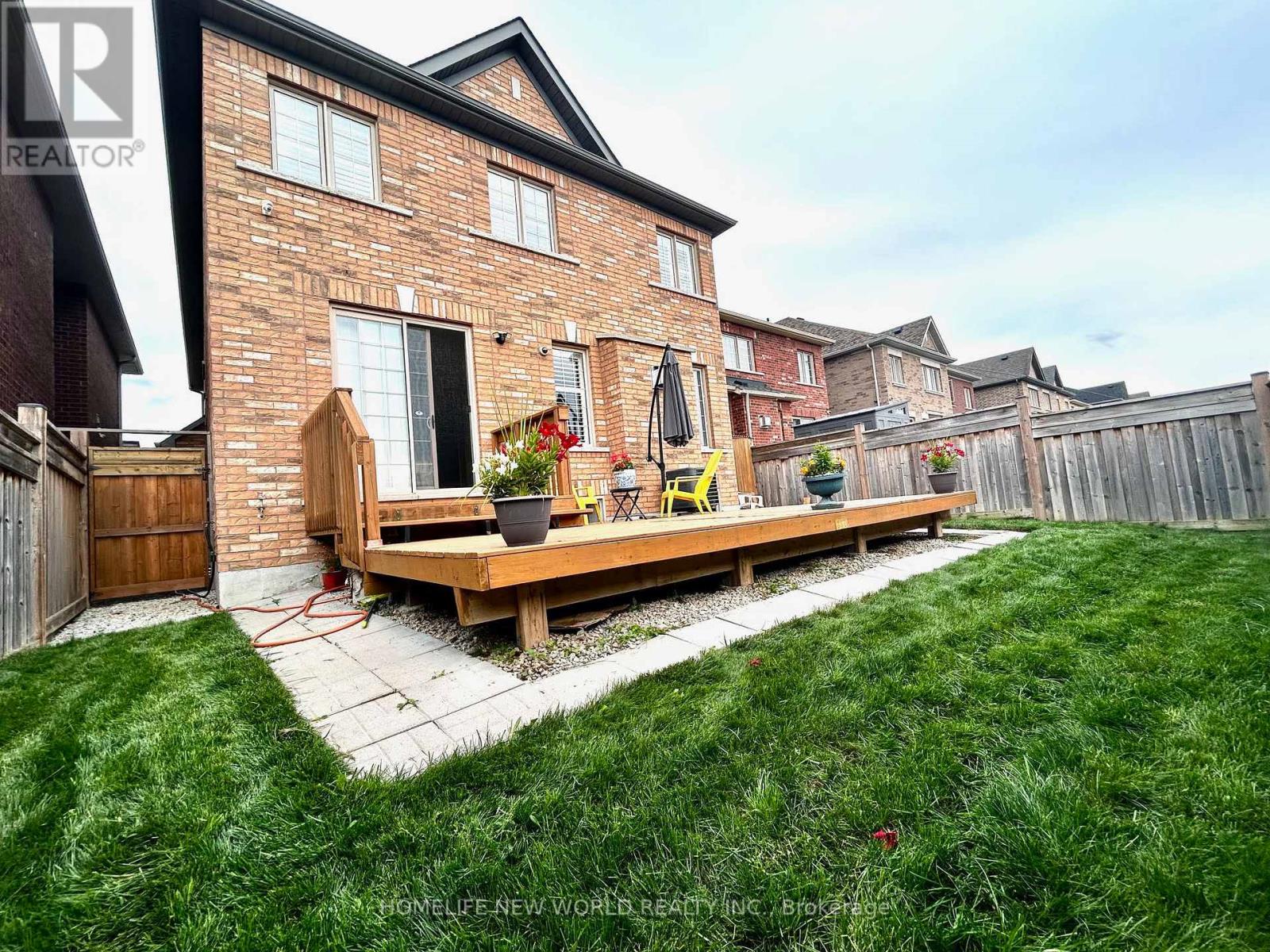 88 Roth Street, Aurora, Ontario  L4G 0W7 - Photo 50 - N12877202