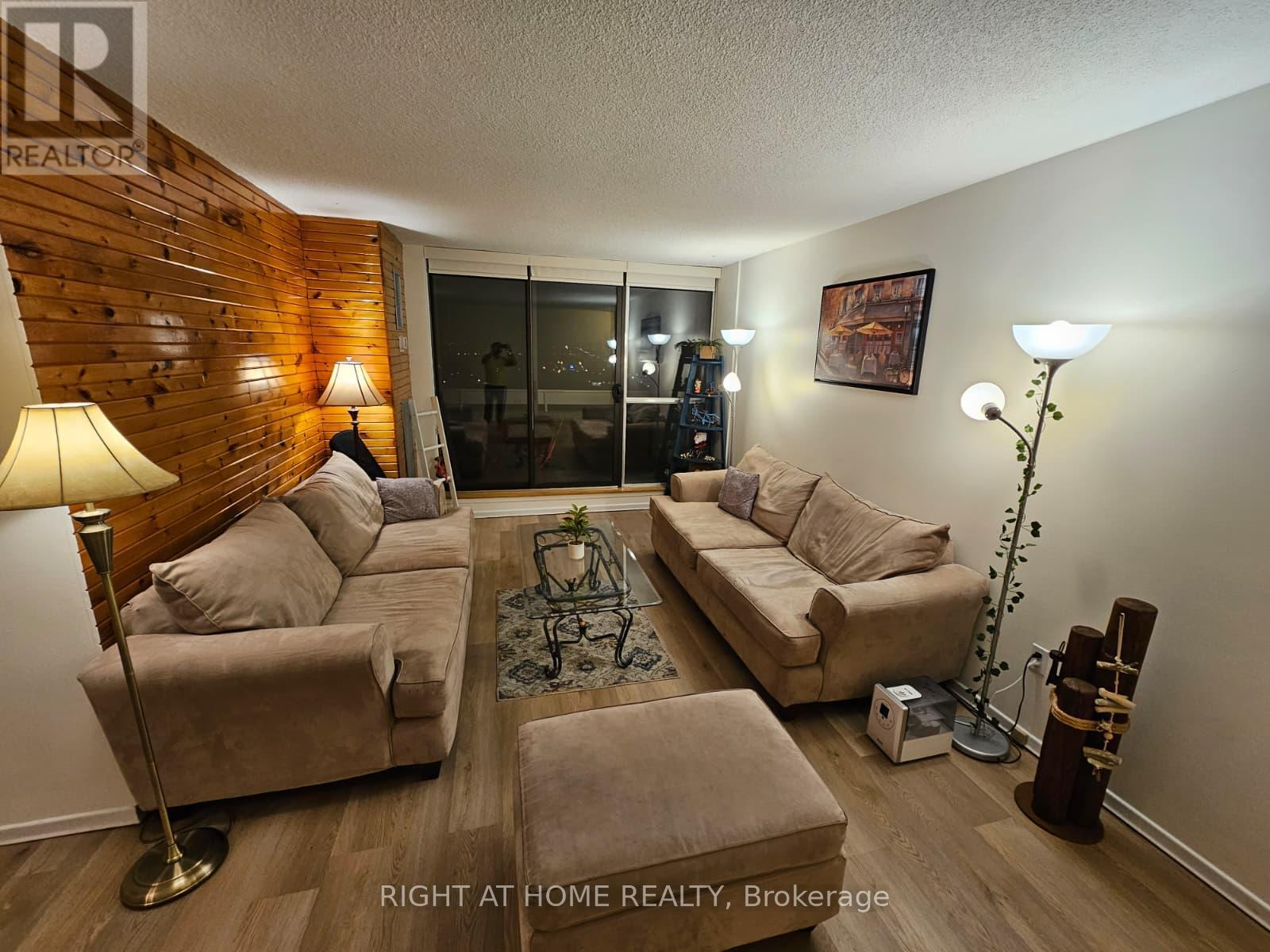 1912 - 25 Kensington Road, Brampton, Ontario  L6T 3W8 - Photo 5 - W12894004