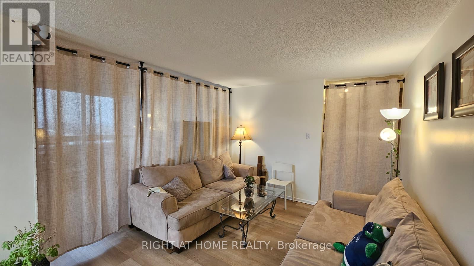 1912 - 25 Kensington Road, Brampton, Ontario  L6T 3W8 - Photo 7 - W12894004