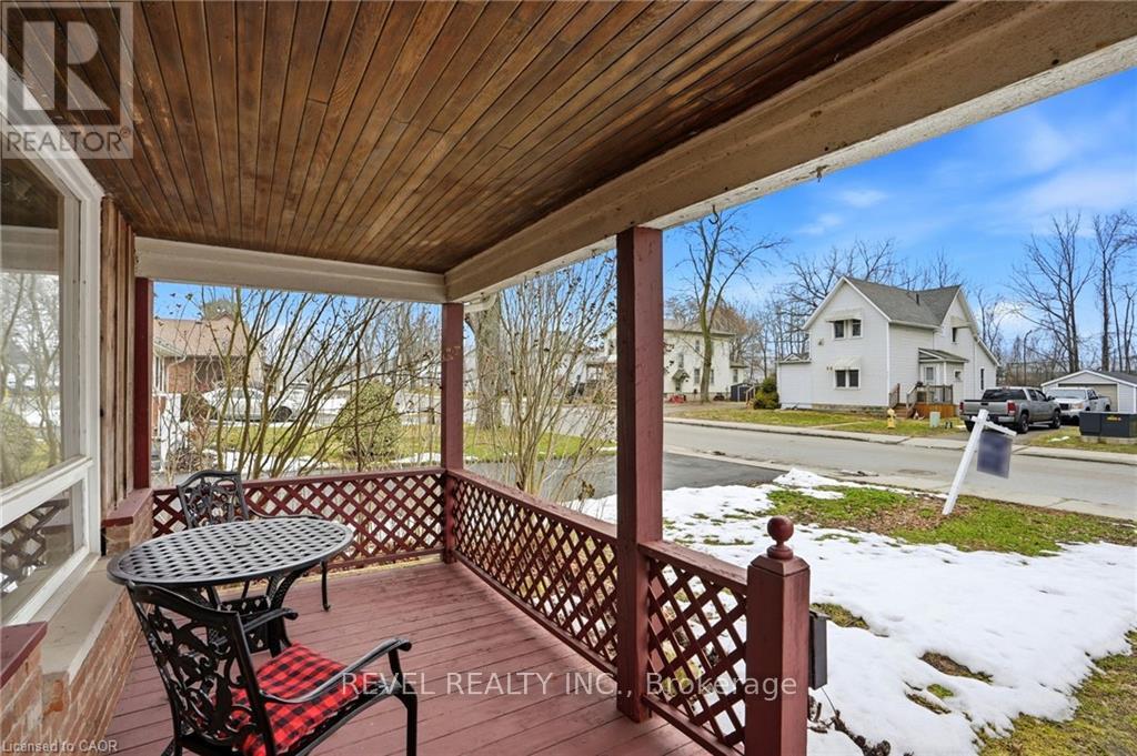 520 Alder Street E, Haldimand, Ontario  N1A 1E6 - Photo 4 - X12561854