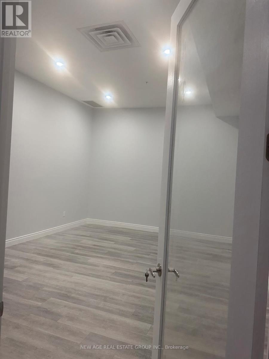 5-208 - 15 Brownridge Road, Halton Hills, Ontario  L7G 0C6 - Photo 5 - W12907672