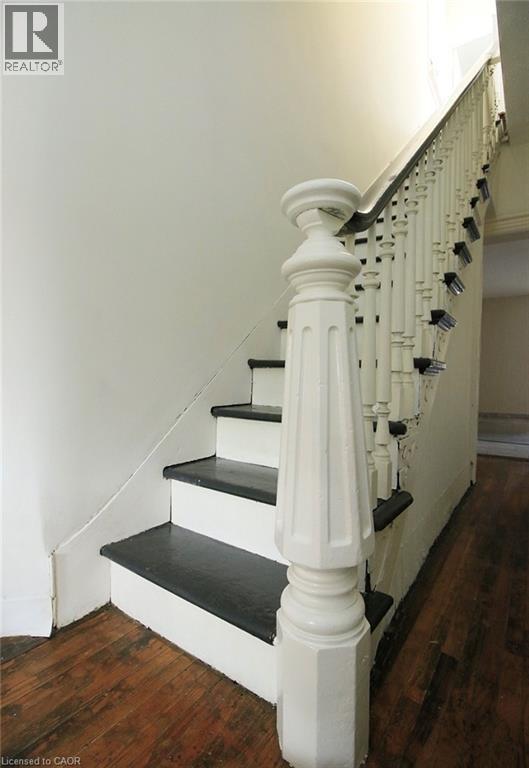 18 Mulberry Street, Hamilton, Ontario  L8R 2C5 - Photo 4 - 40813805