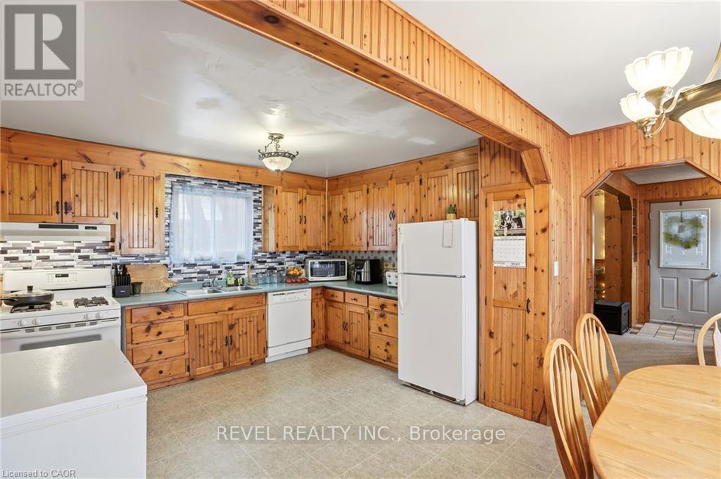 520 Alder Street E, Haldimand, Ontario  N1A 1E6 - Photo 16 - X12561854