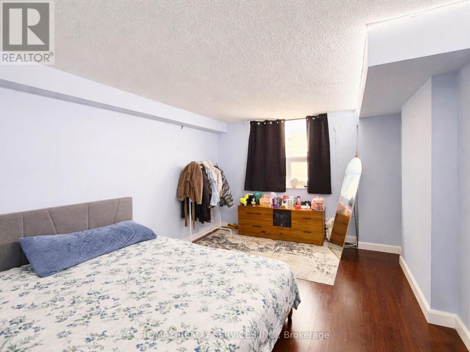 1401 - 4 Lisa Street, Brampton, Ontario  L6T 4B6 - Photo 8 - W12869540