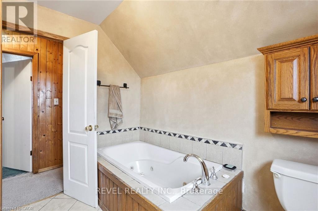 520 Alder Street E, Haldimand, Ontario  N1A 1E6 - Photo 31 - X12561854