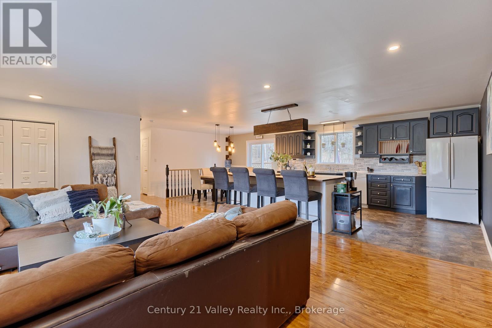 754 Crooked Rapids Road N, North Algona Wilberforce, Ontario  K0J 1T0 - Photo 10 - X12016527