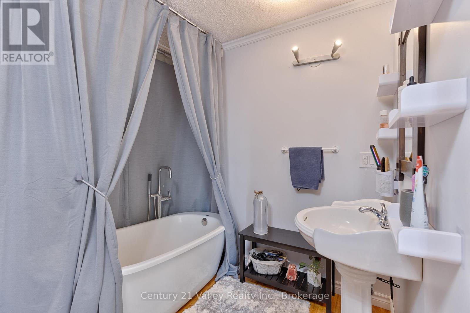 754 Crooked Rapids Road N, North Algona Wilberforce, Ontario  K0J 1T0 - Photo 17 - X12016527