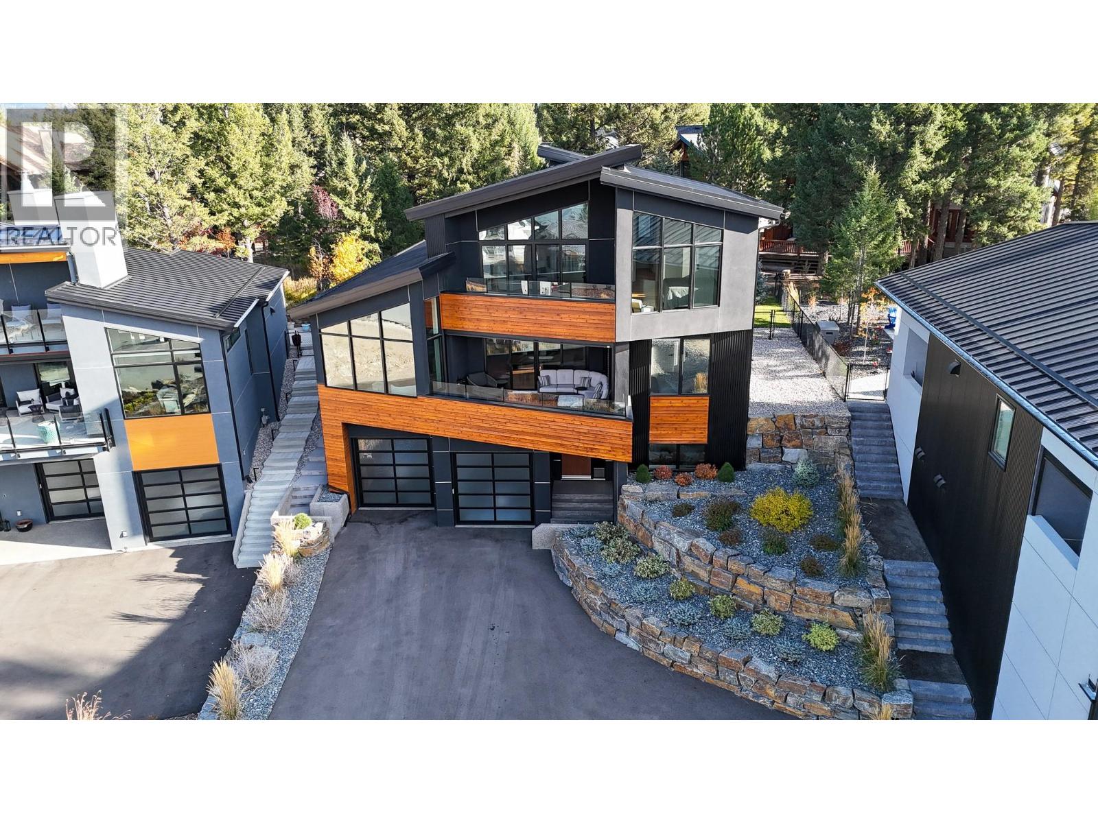 864 Antler Ridge Road, Windermere, British Columbia  V0A 1K3 - Photo 3 - 10375348