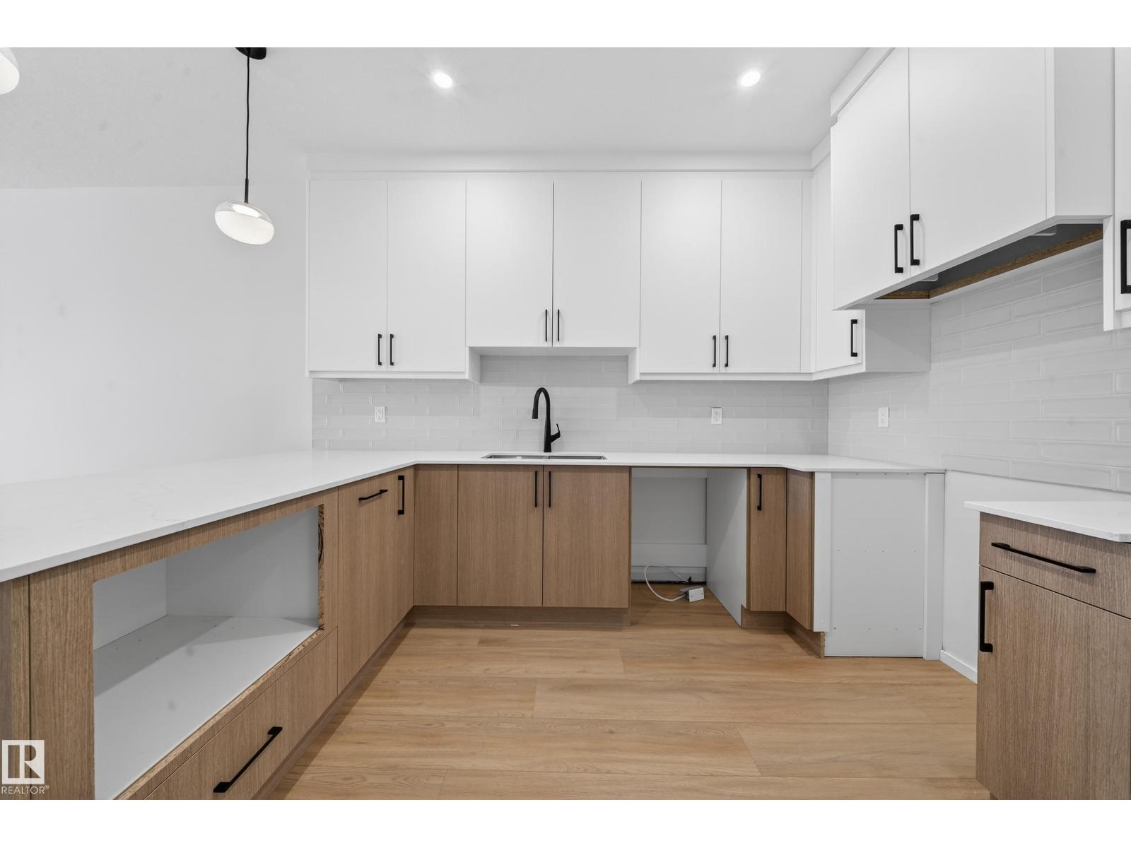 3734 Erlanger Dr Nw, Edmonton, Alberta  T6M 3G5 - Photo 11 - E4478643