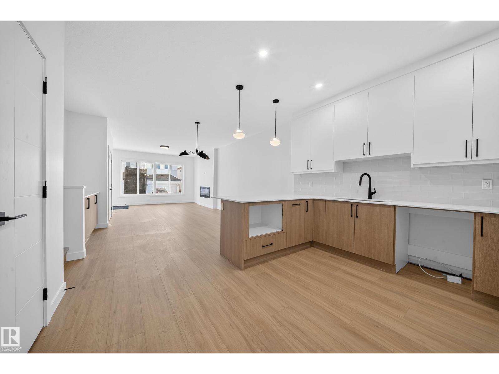 3734 Erlanger Dr Nw, Edmonton, Alberta  T6M 3G5 - Photo 12 - E4478643