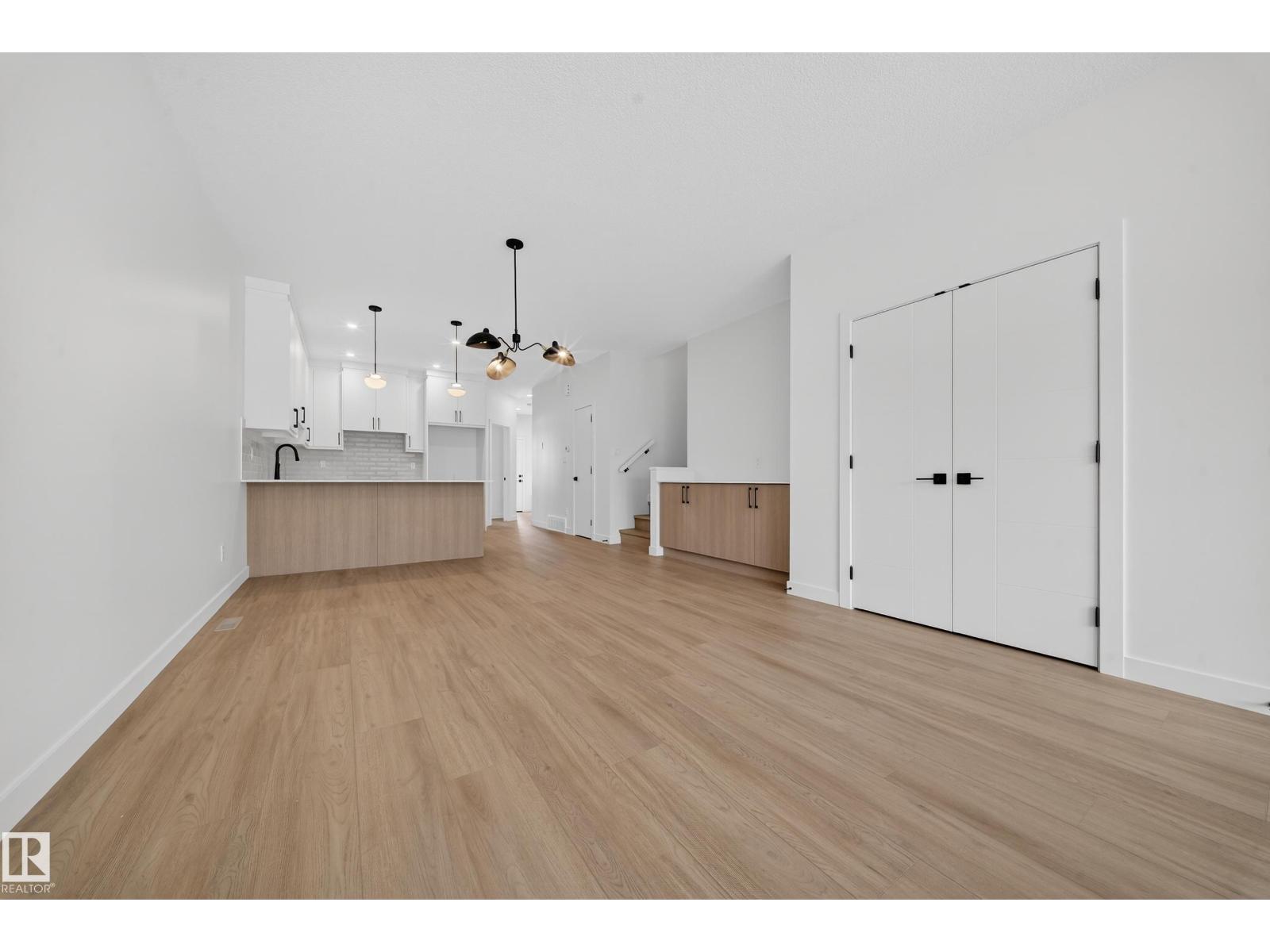 3734 Erlanger Dr Nw, Edmonton, Alberta  T6M 3G5 - Photo 6 - E4478643