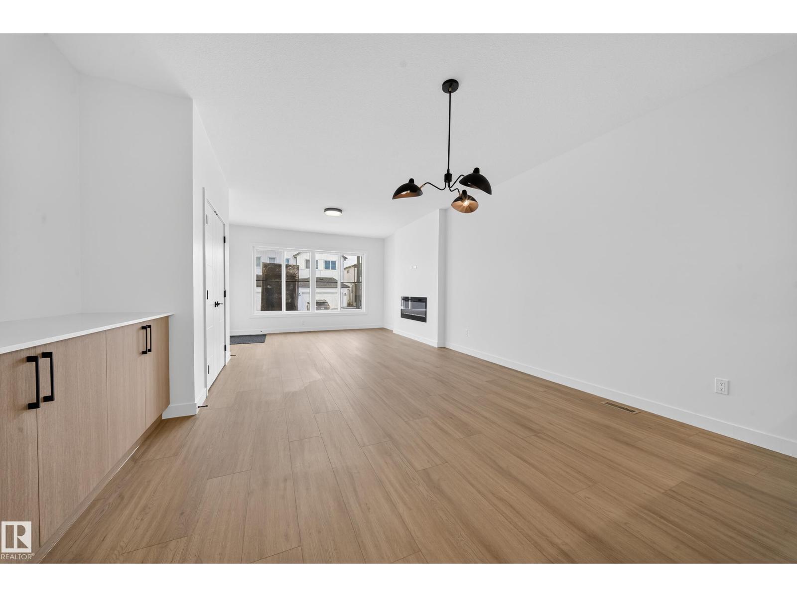 3734 Erlanger Dr Nw, Edmonton, Alberta  T6M 3G5 - Photo 9 - E4478643