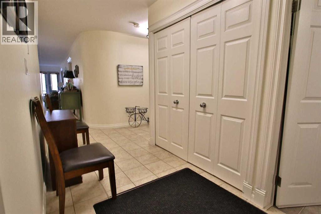 105, 5144 45 Avenue, Red Deer, Alberta  T4N 3L3 - Photo 4 - A2295386