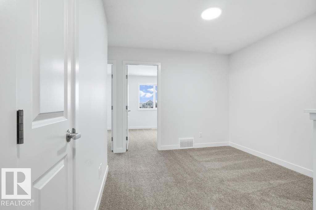 3763 Erlanger Dr Nw, Edmonton, Alberta  T6M 1R9 - Photo 8 - E4478644