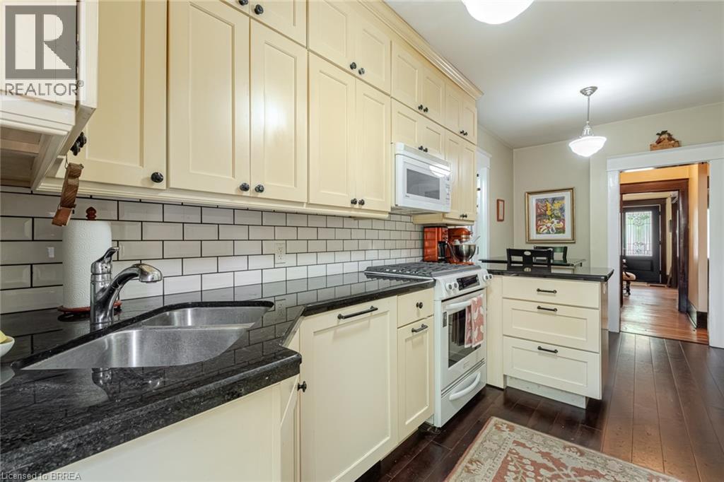 37 Egerton Street, Brantford, Ontario  N3T 4L4 - Photo 16 - 40813997