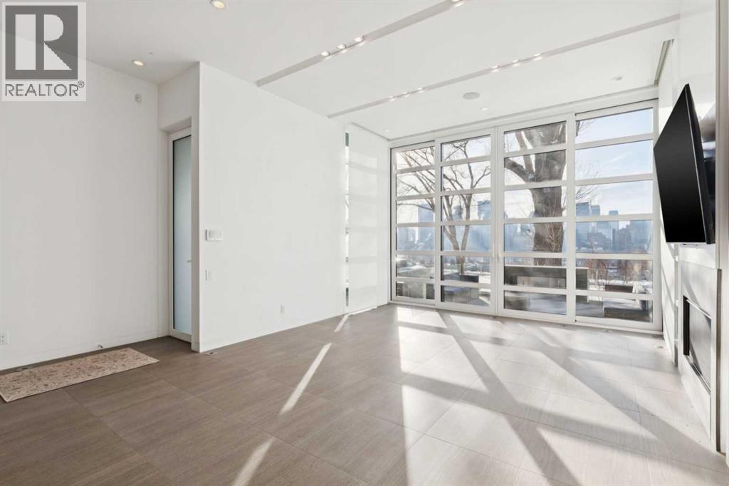 530 Crescent Road Nw, Calgary, Alberta  T2M 4A5 - Photo 5 - A2281135